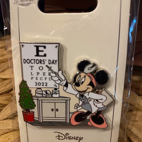 Disney Other Disney Parks Minnie Mouse Doctors Day Pin 222 Limited